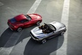 BMW Zagato Roadster & Coupe 3/4 arrière droit vue de haut travelling