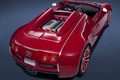 Bugatti Veyron Grand Sport rouge 3/4 arrière droit vue de haut