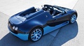 Bugatti Veyron Grand Sport Vitesse carbone bleu 3/4 arrière droit vue de haut