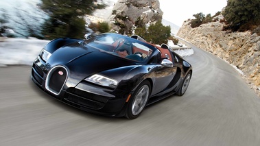 Bugatti Veyron Grand Sport Vitesse noir 3/4 avant gauche travelling penché