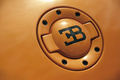 Bugatti Veyron Grand Sport Vitesse orange/noir trappe à essence