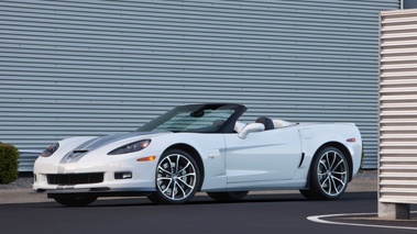 Corvette 427 Cabrio Collector Edition - Arctic White - 3/4 avant gauche