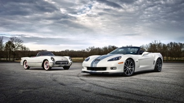 Corvette 427 Cabrio Collector Edition - Arctic White - avec corvette originelle