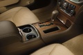 Chrysler 300C Luxury Series console centrale