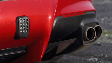 Ferrari F12 Berlinetta rouge feu F1