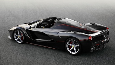 Ferrari LaFerrari Spider noir 3/4 arrière gauche vue de haut