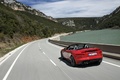 Jaguar F-Type S V8 rouge 3/4 arrière gauche travelling penché 2