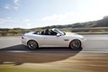 Jaguar XKR-S Convertible blanc profil travelling