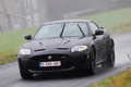 Jaguar XKR-S noir 3/4 avant gauche penché