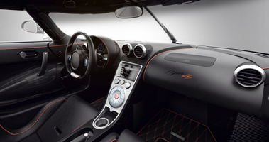 Koenigsegg Agera RS carbone tableau de bord