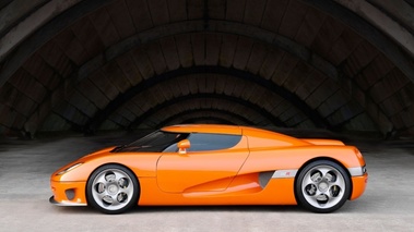 Koenigsegg CCR orange profil