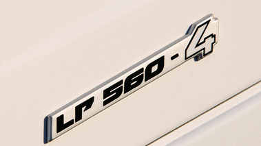 Lamborghini Gallardo LP560-4 MkII blanc logo aile arrière