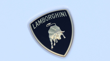 Lamborghini Gallardo LP560-4 MkII blanc logo capot