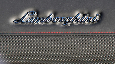 Lamborghini Gallardo LP560-4 MkII blanc logo tableau de bord