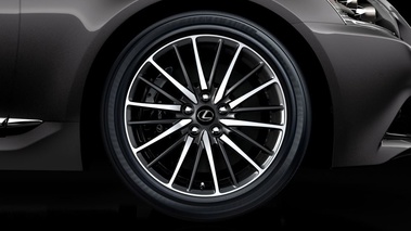 Lexus LS 2013 - F-Sport grise - détail, jantes