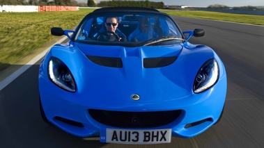 Lotus Elise S Club Racer bleu face avant travelling