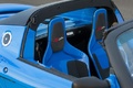 Lotus Elise S Club Racer bleu intérieur debout