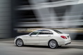 Mercedes-Benz 2014 C250 - blanche - 3/4 arrière gauche dynamique