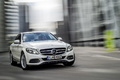 Mercedes-Benz 2014 C250 - blanche - 3/4 avant droit dynamique