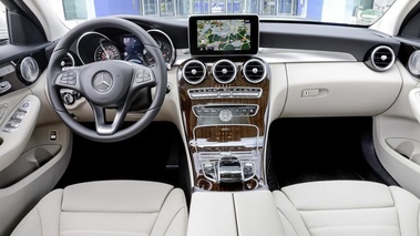 Mercedes-Benz C break - habitacle