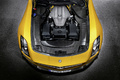 Mercedes-Benz SLS AMG Black Series - jaune - moteur