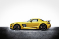 Mercedes-Benz SLS AMG Black Series - jaune - profil gauche