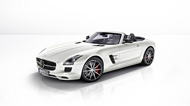 Mercedes SLS AMG GT Roadster - blanc - 3/4 avant gauche