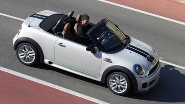 Mini Roadster - blanc bandes noires - 3/4 avant droit, ouvert, de haut