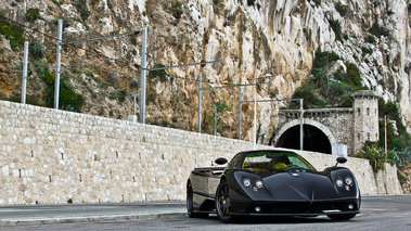 Pagani Zonda F Roadster carbone 3/4 avant droit