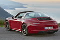 Porsche 911 Targa 4S GTS - Rouge - 3/4 arrière gauche