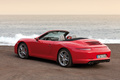 Porsche 991 Carrera S Cabriolet rouge 3/4 arrière gauche