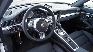 Porsche 991 Carrera S gris intérieur