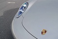 Porsche 991 Carrera S gris logo capot