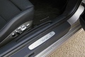 Porsche 991 Carrera S gris pas de porte