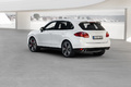 Porsche Cayenne Turbo S blanc 3/4 arrière gauche