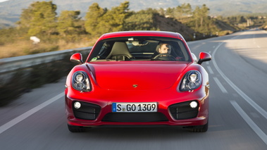 Porsche Cayman S II rouge face avant travelling