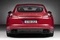Porsche Panamera GTS rouge face arrière