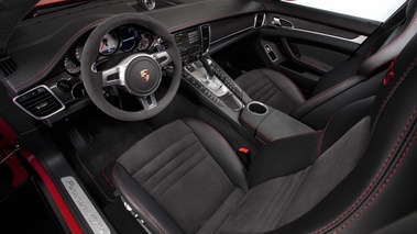 Porsche Panamera GTS - rouge - habitacle