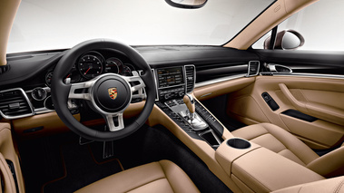 Porsche Panamera Platinum Edition - marron - habitacle