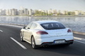 Porsche Panamera S Hybrid - blanche - 3/4 arrière gauche