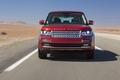 Range Rover MY2013 rouge face avant travelling debout
