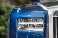 Rolls Royce Phantom Coupe MkII bleu phare avant debout