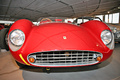 Exposition Ferrari - Panthéon Automobile de Bâle - 250 Testa Rossa rouge face avant
