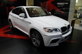 Salon de Genève 2012 - BMW X6 M blanc 3/4 avant droit