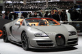 Salon de Genève 2012 - Bugatti Veyron Grand Sport Vitesse gris 3/4 avant droit