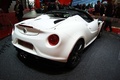 Alfa Romeo 4C Spider blanc 3/4 arrière droit