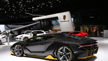 Salon de Genève 2016 - Lamborghini Centenario LP770-4 3/4 arrière gauche