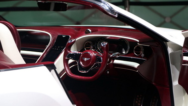 Salon de Genève 2017 - Bentley EXP 12 Speed 6e intérieur