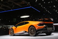 Salon de Genève 2017 - Lamborghini Huracan Performante orange 3/4 arrière gauche