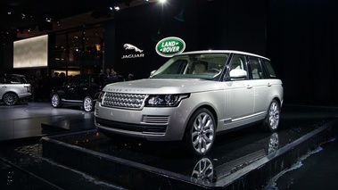 Mondial de l'Automobile de Paris 2012 - Range Rover gris 3/4 avant gauche